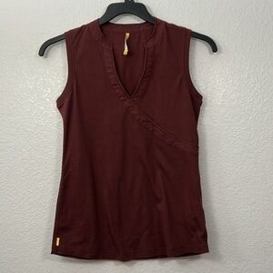 Lole Sleeveless Split Neck Top Terracotta Rust